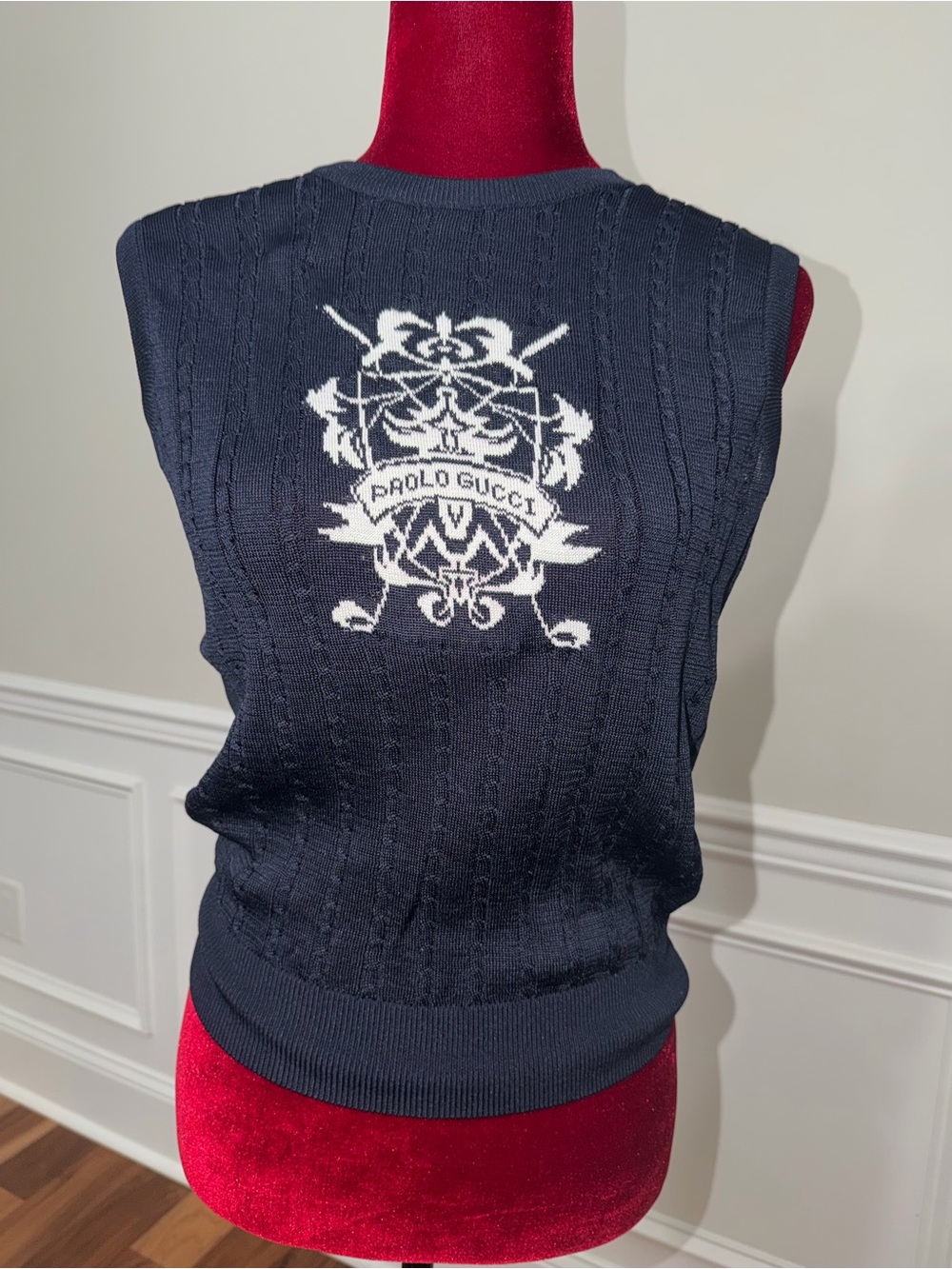 VTG Paolo Gucci Embroidered Crest Knit Sweater Vest Navy Blue